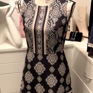Ann Taylor Dress Beautiful Blue Paisley Size 2